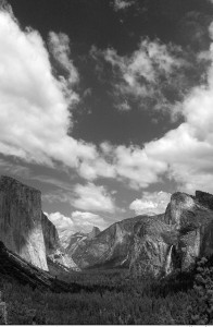 YosemiteLightinthevalley                